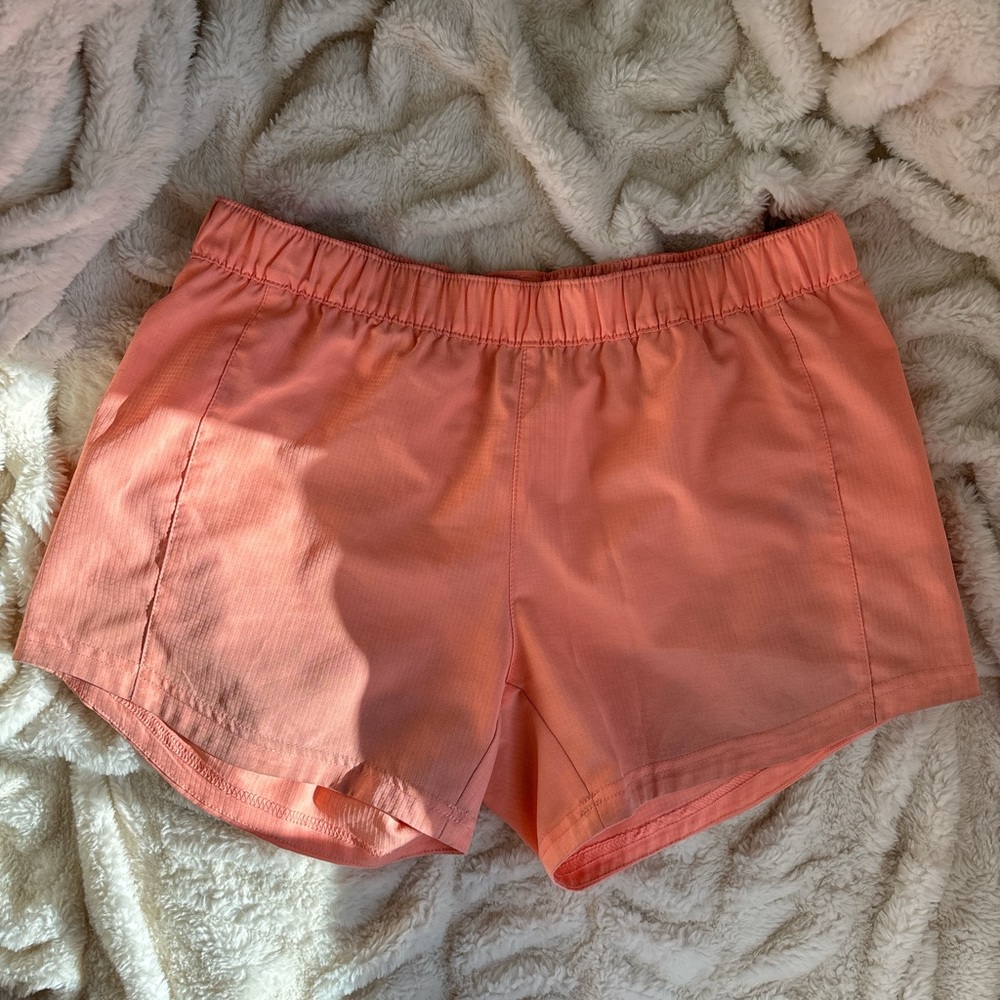 Columbia peach shorts!! - Picture 2 of 3